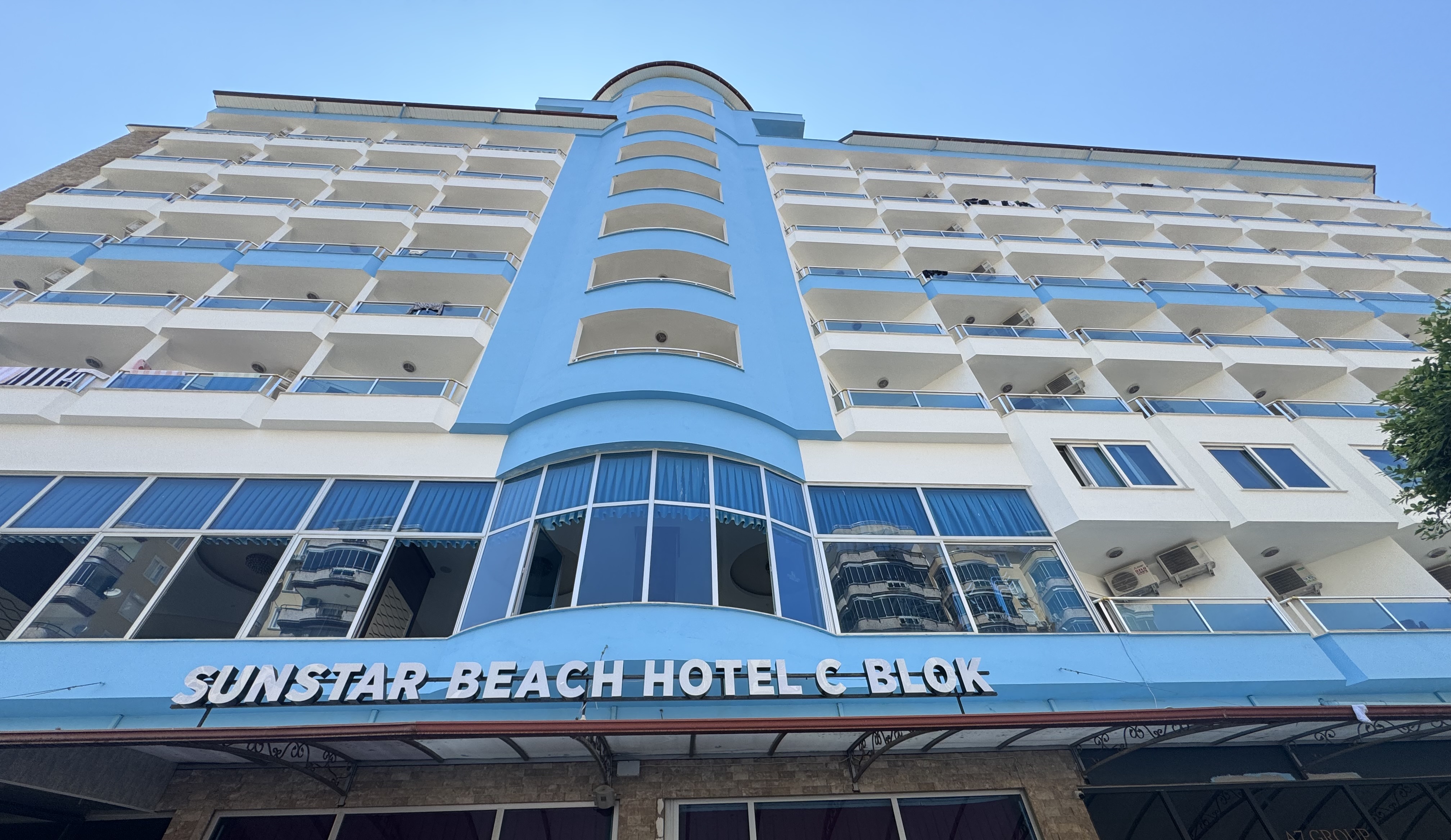 Alanya Mahmutlar öğrenci apartı dış görünümü